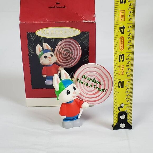 1995 Hallmark Keepsake Ornament "Grandson – You're a Treat!" Bunny with Lollipop - Picture 3 of 6